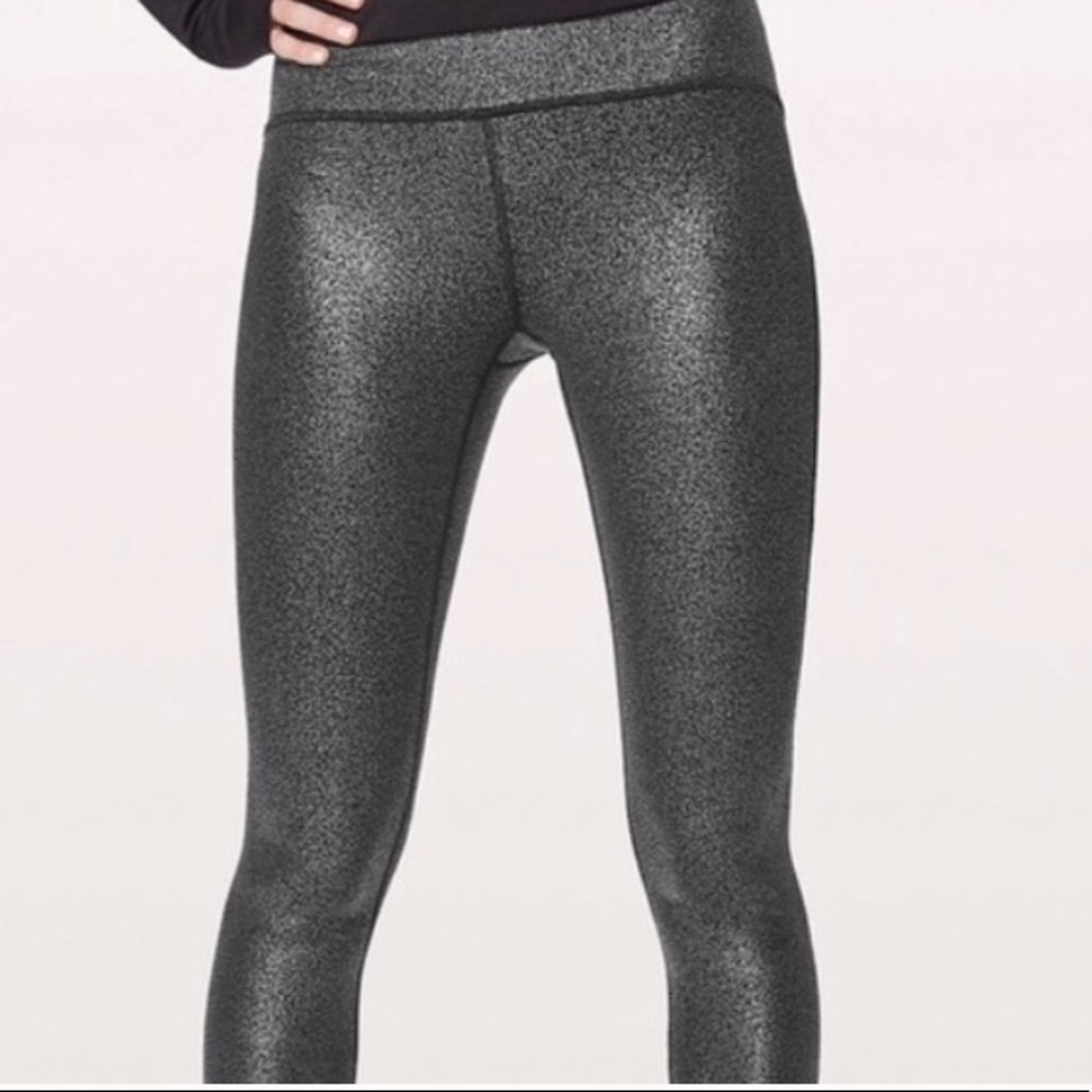 FINAL💵NWT Lululemon Train Times Crop, 4, LUBS/BLK